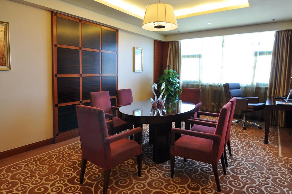 Howard Johnson Caida Plaza Shanghai Extérieur photo